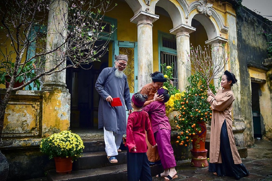 Tet Traditions Vietnam - Student Exchange