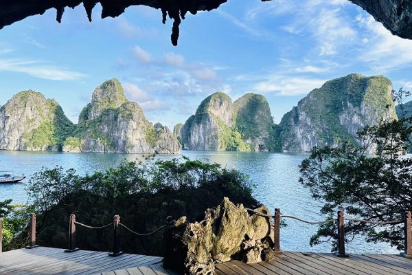 Ha Long Bay Caves - Student Exchange