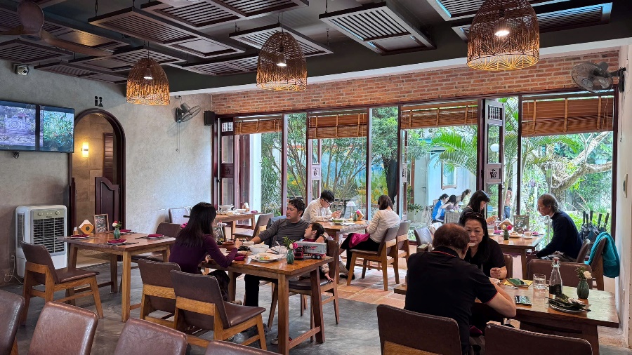 Halal Restaurants In Hue- Vietnam Student Exchange Travel