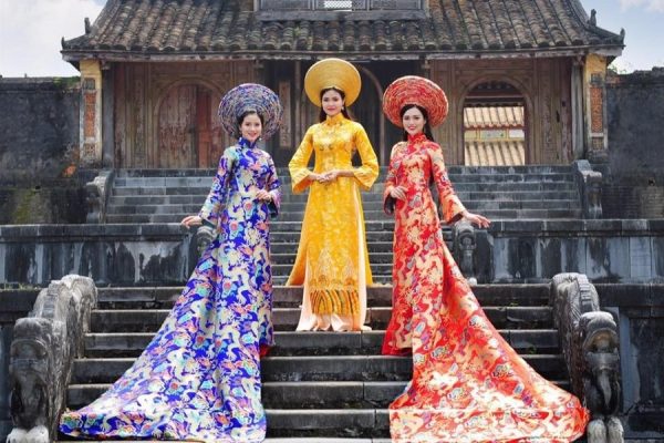 Ao Dai Student Exchange