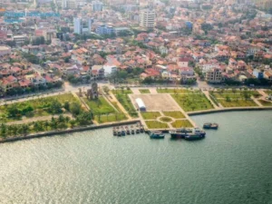 Da Nang To Dong Hoi By Private Car - Student Exchange