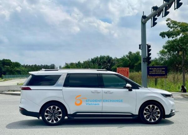 Hanoi to HaiDuong by private car- Vietnam Student Exchange Travel