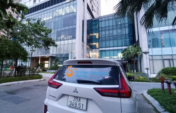 Hanoi to HaiDuong by private car- Vietnam Student Exchange Travel