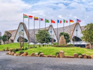 Ho Chi Minh to Buon Ma Thuot by private car- Vietnam Student Exchange Travel