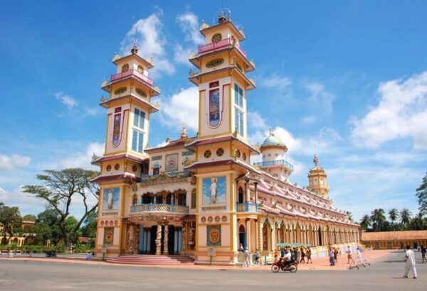 Ho Chi Minh to Cai Be by private car- Vietnam Student Exchange Travel