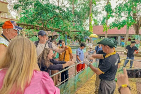 Ho Chi Minh to My Tho by private car- Vietnam Student Exchange Travel
