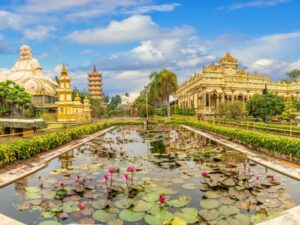 Ho Chi Minh to My Tho by private car- Vietnam Student Exchange Travel