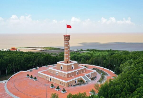 Ho Chi Minh to Ca Mau by private car- Vietnam Student Exchange Travel