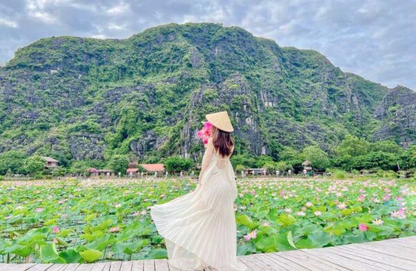 Pu Luong to Ninh Binh by private car- Vietnam Student Exchange Travel