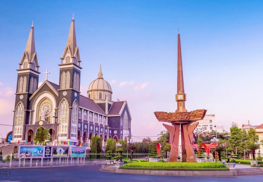 Ho Chi Minh to Binh Duong by private car- Vietnam Student Exchange Travel