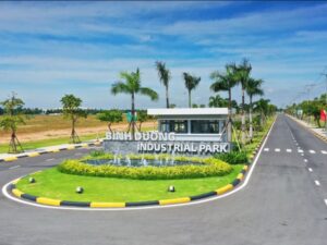 Ho Chi Minh to Binh Duong by private car- Vietnam Student Exchange Travel