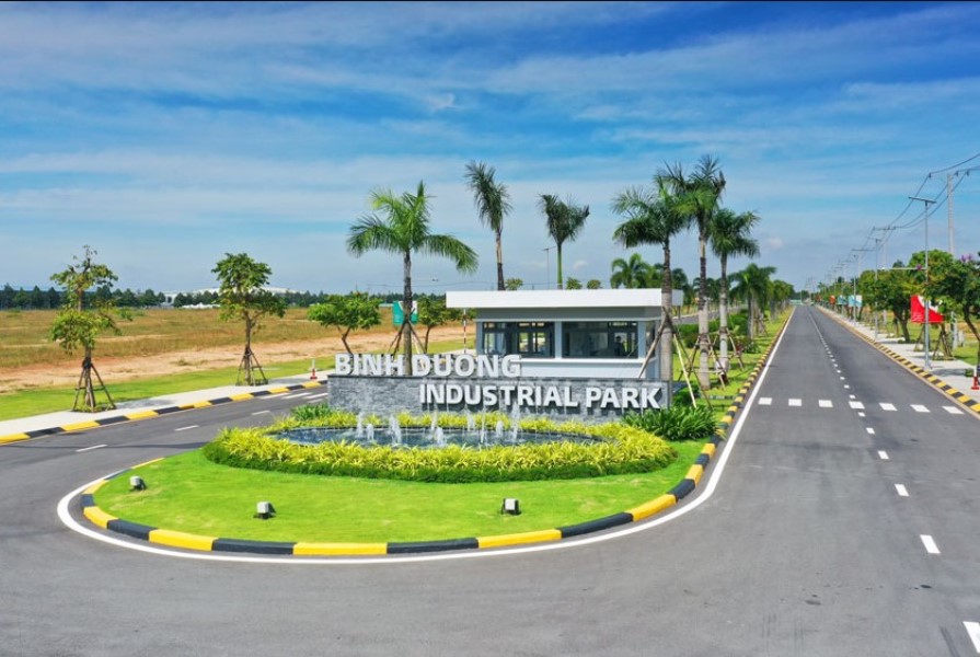 Ho Chi Minh to Binh Duong by private car- Vietnam Student Exchange Travel