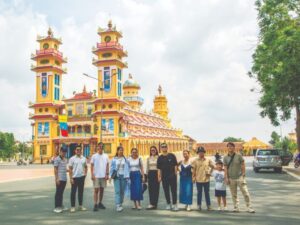 Ho chi Minh to Tay Ninh by private car- Vietnam Student Exchange Travel