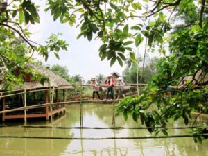 Ho Chi Minh to Tra Vinh by private car- Vietnam Student Exchange Travel