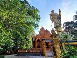 Ho Chi Minh to Vinh Long by private car- Vietnam Student Exchange Travel