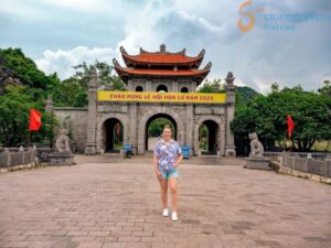 Cao Bang To Ninh Binh Private Car - Student Exchange