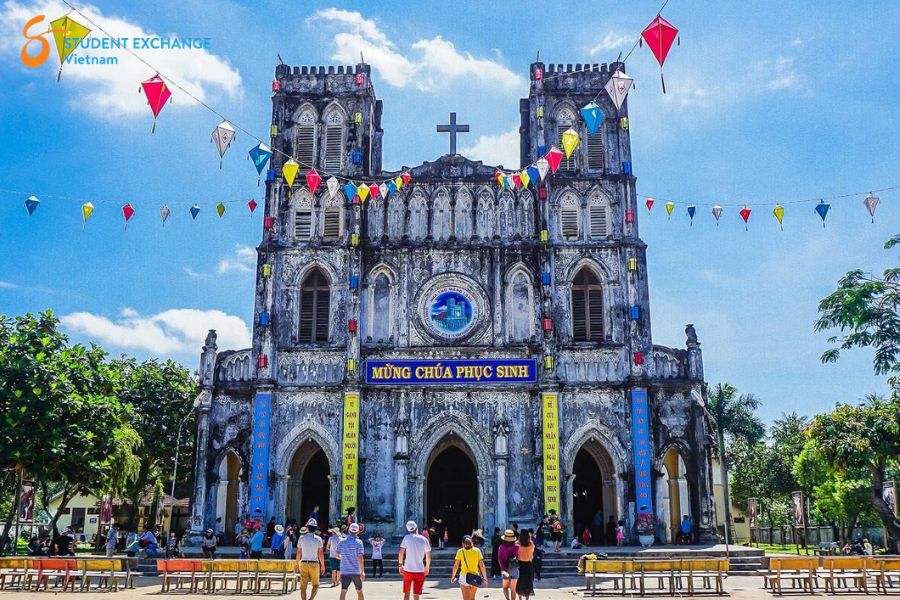 Quy Nhon to Tuy Hoa Private Car - Student Exchange